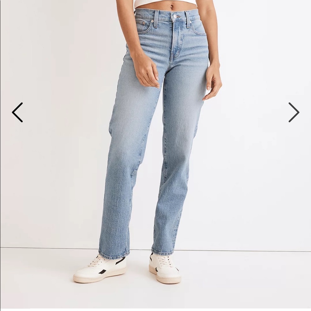 Madewell- The Perfect Vintage Straight Jean Mid-Rise